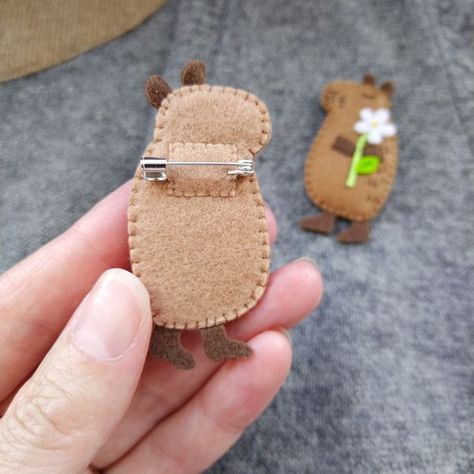 Cute Capybara Enamel Pin - Perfect for Animal Lovers, Women, and Teens Pins For Bags, Jewelry For Teens, Diy Busy Books, Kids Giveaway, Cute Enamel Pins, Small Birthday Gifts, Custom Gift Ideas, Fun Projects For Kids, Cute Capybara