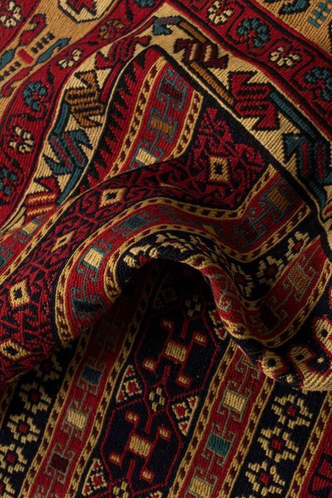 Pakistani Textiles, Indochine Style, Iranian Carpet, Antique Persian Carpet, Armenian Culture, Middle Eastern Culture, Aesthetic Objects, Rug Weaving, Rug Texture