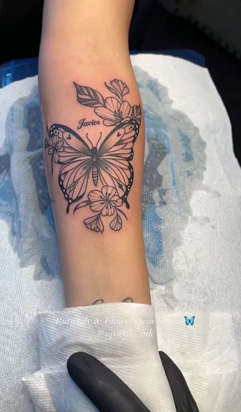 Butterfly Tattoos On Arm, Hand Tattoos For Girls, Pretty Hand Tattoos, Mommy Tattoos, Butterfly Tattoos For Women, Forarm Tattoos, Wicked Tattoos, Tattoos For Black Skin, Forearm Tattoo Women