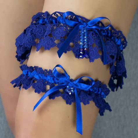 Set of 2 garters : 1 bridal garter and 1 tossing garter! Vintage Swarovski style Colors : blue / navy blue Fabric: lace , decorated with Swarovski pearls and Satin ribbon Size : S-M or L-XL WE accept credit cards! Royal Blue Wedding Decorations, Wedding Shower Centerpieces, Blue Wedding Dress Royal, Royal Blue Wedding Theme, Blue Wedding Centerpieces, Prom Garters, Blue Wedding Decorations, Royal Blue Flowers, Garter Lace