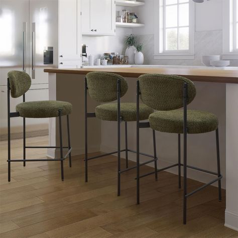 Counter Stool Ideas, Modern Kitchen Counter Stools, Wooden Barstools, Counter Height Dining Room Tables, Modern Kitchen Counters, Metal Barstools, Pizzeria Design, Classic Bar Stools, Stool Ideas