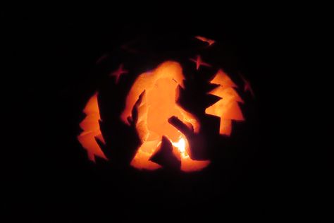 Sasquatch Pumpkin Carving, Bigfoot Pumpkin Carving, Cryptid Pumpkin Carving, Underwater Pumpkin Carving Ideas, Bigfoot Wood Carving, Classic Monster Pumpkin Carving, Pumkin Carving, Pumpkin Design, Holidays Halloween