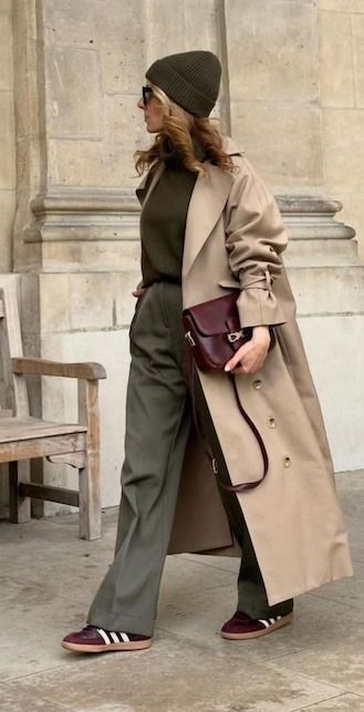 Trenchcoat Outfit, Adidas Samba Outfit, Samba Outfit, Old Money Fashion, Look Adidas, Money Fashion, Trench Coat Outfit, Mode Casual, Looks Street Style