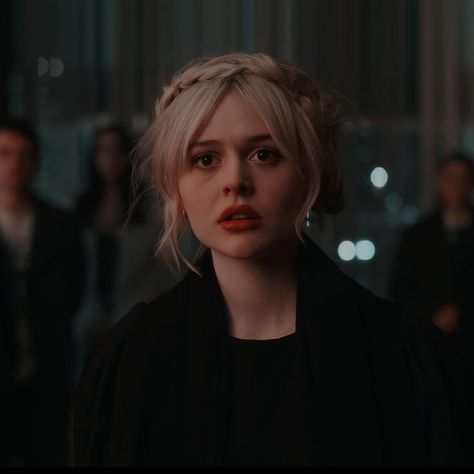 Emily Alyn Lind, Gossip Girl Reboot, Curly Hair Styles Easy, Crown Braid, New Romantics, Character Aesthetic, Ravenclaw, Girl Icons, Gossip Girl