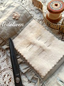 Todolwen: Creative Leftovers .. A Needle Book Scraps Of Fabric, Diy Textiles, Seam Binding, Needle Cases, Shabby Chic Crafts, Felt Embroidery, Stitch Book, Needle Book, Needle Case