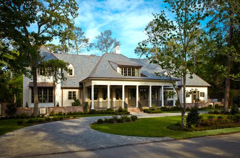 Acadian Style Homes, Acadian Homes, French House Plans, Houston Interior Designers, Homes Ideas, Southern Homes, Traditional Exterior, Hamptons Style, Texas Homes