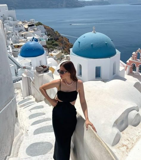 Greece Girl, Grecia Santorini, Greece Pictures, Greece Outfit, Greece Vacation, Europe Summer, Online Clothing Store, Summer Dream, European Summer