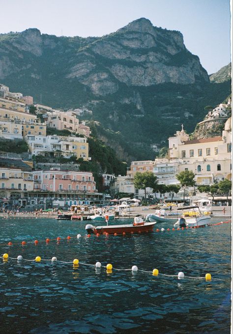 Positano, film, 35 mm film, europe on film, point and shoot film, europe sunmer, amalfi coast Europe On Film, Greece On Film, Italy On Film, 35 Mm Film, Travelling Europe, Film Pictures, Shoot Film, Summer 24, Content Ideas