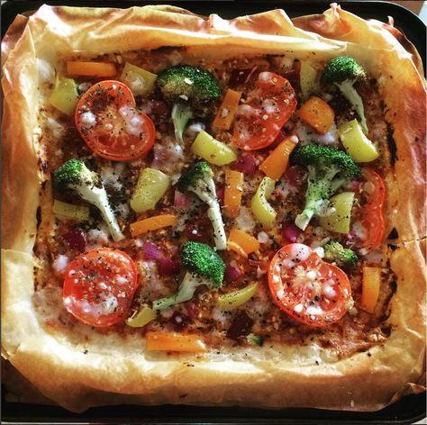 Puff Pastry Vegetable Tart, Philo Pastry, Filo Pastry Recipes Savoury, Filo Pastry Dessert, Filo Pastry Recipes, Puff Pastry Pizza, Easy Pastry Recipes, Pastry Pizza, Pastry Appetizer