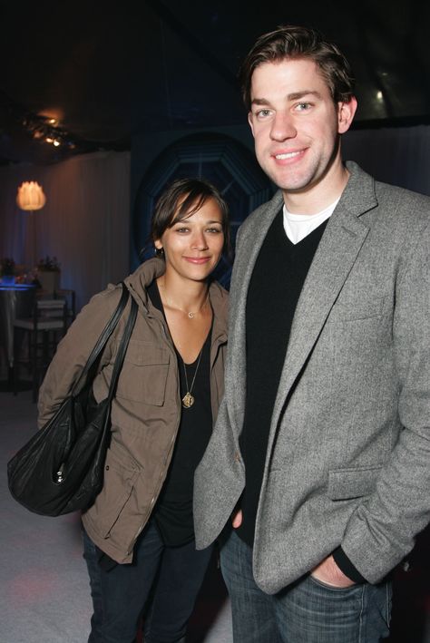 John Krasinski and Rashida Jones dated before working on The Office together. Rashida Jones, Cute Celebrity Couples, John Krasinski, Dennis Rodman, Richard Gere, Famous Couples, Cinematic Photography, Katie Holmes, The Duff