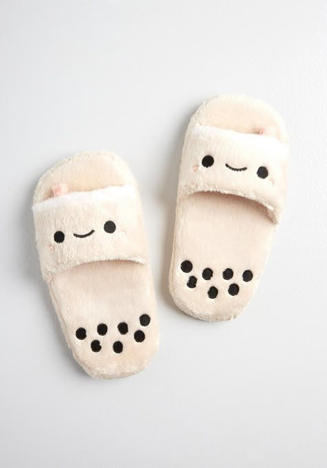 Penyimpanan Makeup, Trendy Womens Shoes, Zoom Meeting, Cute Slippers, Kawaii Fashion Outfits, Kawaii Accessories, Kawaii Plushies, Kawaii Room, Boba Tea