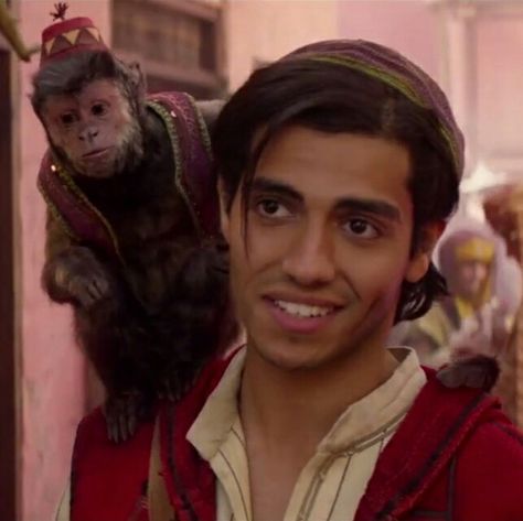 #aladdin live action #mena #massoud #lq #icon #disney #2019 #monkey Maron Martell, Live Action Aladdin, Aladdin Live Action, Prince Ali, Aladdin Live, Mena Massoud, Draw Together, Aladdin And Jasmine, Aladdin