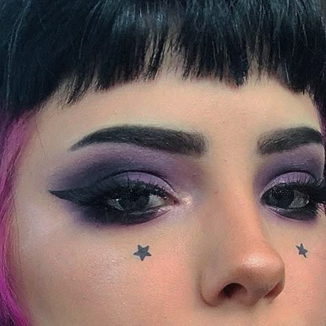 hate that if I don’t post constantly everyday the Instagram algorithm ruins my engagement: Black And Purple Makeup, Drag Make-up, Punk Makeup, Alt Makeup, Purple Makeup, Instagram Algorithm, Aesthetic Purple, Emo Makeup, Alternative Makeup