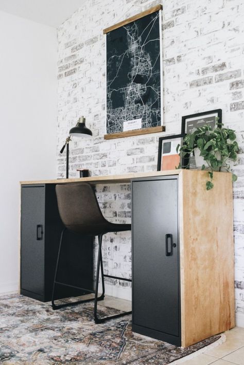 Functional Office Space, Diy Desk Ideas, Modern Wood Desk, Plywood Desk, Diy Desk Plans, Functional Office, Modern Bureau, Used Cabinets, Cool Office Space