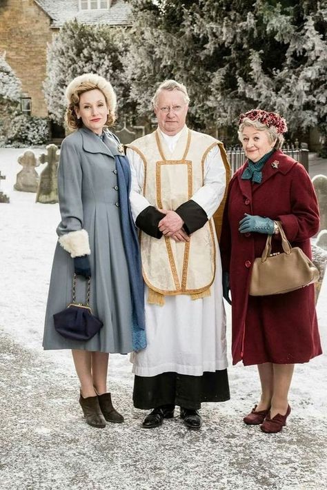 Emer Kenny, Nancy Carroll, British Tv Mysteries, Father Brown, Tv Detectives, Uk Actors, Mark Williams, British Tv Series, Call The Midwife