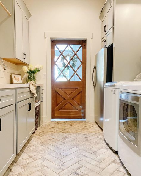 𝙽𝚒𝚌𝚘𝚕𝚎 (@sweet_southern_homestead) • Instagram photos and videos Wood Door With White Trim, Natural Wood Door, Herringbone Tile Floor, White Interior Door, Herringbone Subway Tile, Black Interior Door, Grey Interior Doors, Greige Walls, Herringbone Tile Floors