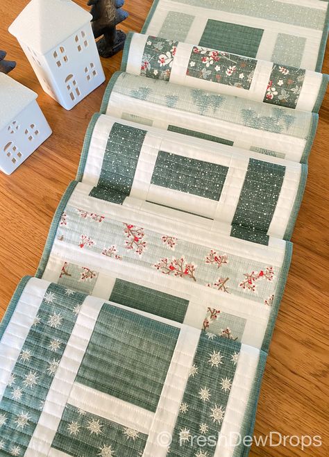 Bed Runners Ideas Free Pattern, Table Runner Quilt Patterns, Bed Runners Ideas, Quilt Pattern Design, Table Runner Patterns, Quilted Table Runners Christmas, Quick Projects, Table Topper Patterns, Quilt Christmas