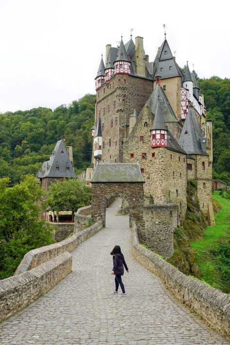 Germany Road Trip: 9 of the Most Beautiful Places to Visit in Germany - This Darling World Germany Road Trip, Places To Visit In Germany, Most Beautiful Places To Visit, Romantic Road, Road Trip Places, Old Castle, Germany Photography, Yoga Kurse, Yoga Online