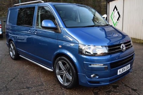 VW Transporter T30 TDI KOMBI HIGHLINE 140ps Sportline Pk, 2.0 Diesel, Manual, 21,000 miles, olympic blue, 5 doors, 1 owner at Leighton Vans for £26,995 + VAT. Vw Transporter Sportline, Vw Transporter Camper, Vw Transporter Van, Kombi Camper, Vw Camper Conversions, Volkswagen Transporter T4, Caddy Van, Transporter Van, Vw Caravelle