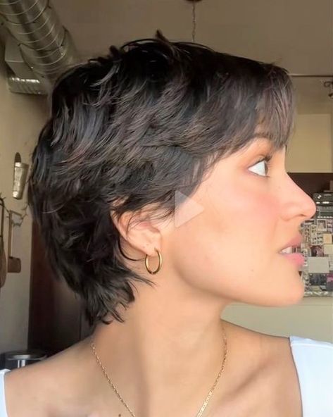 Super Short Layered Bob, Pixie Haircut Aesthetic, Super Short Bob With Bangs, Alt Pixie Cut, Pixie Cut Straight Hair, Grunge Pixie Haircut, Short Feminine Haircuts, Pixie Cut Wavy Hair, Really Short Hair