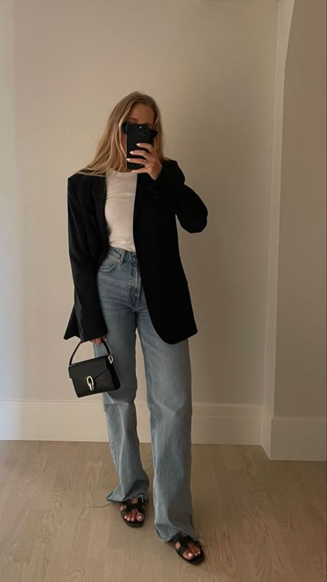 Miami Business Casual Women, Friday Jeans Outfit Work, New York Outfits, Chique Outfits, Hello Fashion, Smart Outfit, Next Fashion, Fashion Mistakes, Basic Outfits