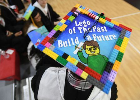 Lego Senior Pictures, Sonic Graduation Cap, Lego Graduation Cap, Lego Graduation, Graduation Cap Parks And Rec, Graduation Cap Designs Kanye, Lego Kindergarten, Kinder Cap Decoration Boy, Vpk Graduation