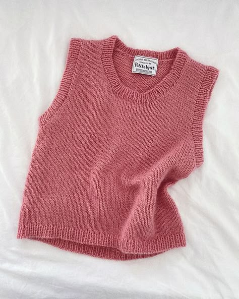 Oversized Pullover, Outfits Casuales, New Wardrobe, Sweater Vest, Crochet Knitting, Aesthetic Clothes, Breien, Stockholm, Fashion Inspo Outfits