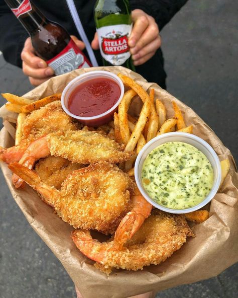 Start your meal off with our shrimps and fries appetizer. Who’s a fan of shrimp tempura 🦐😋. . . . . . . .  #shrimps#fullerton#csuf#fries#fried#santaana#cityoforange#fullertoncollege#irvine#anaheimfoodies#anaheimcalifornia#buenapark#gardengrove#foodbeast Shrimp And Fries, Tempura Shrimp, Shrimp Tempura, Fried Shrimp, Food Goals, Tempura, A Fan, Chicken Wings, Appetizer