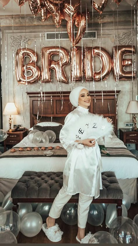 Just Married Room Decoration, Wedding Preparation Photos, Bride To Be Decorations, Brides Room, Bride Birthday, Bridesmaid Photoshoot, Gorgeous Bridesmaid Dresses, Muslimah Wedding Dress, Bridal Shower Inspo