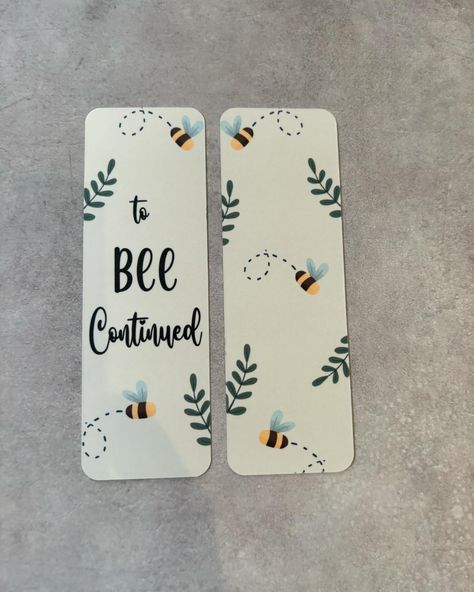 Cute Bookmarks Design, Bookmark Designs Aesthetic, Aesthetic Handmade Bookmarks, Bookmark Painting Ideas Aesthetic, Bookmark Inspo Aesthetic, Funny Bookmark Ideas, Book Mark Ideas Drawing, Cute Bookmark Ideas Aesthetic, Cute Bookmark Designs