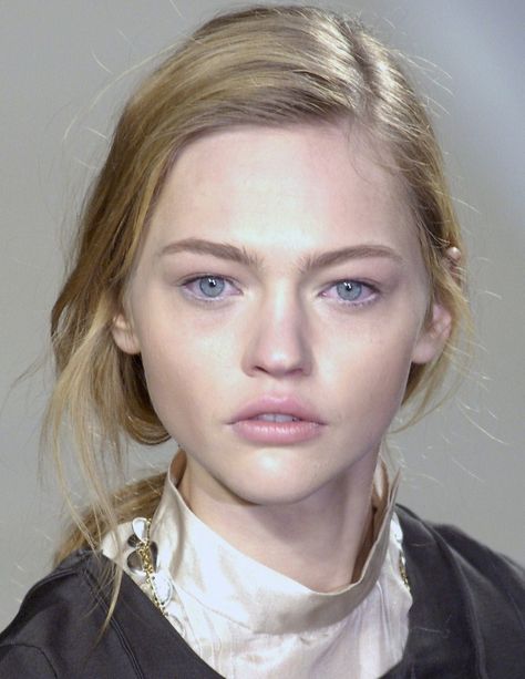 Vlada Roslyakova, Alina Starkov, Sasha Pivovarova, Gemma Ward, Runway Hair, Makeup News, Beautiful Red Hair, Beauty Goals, Model Face