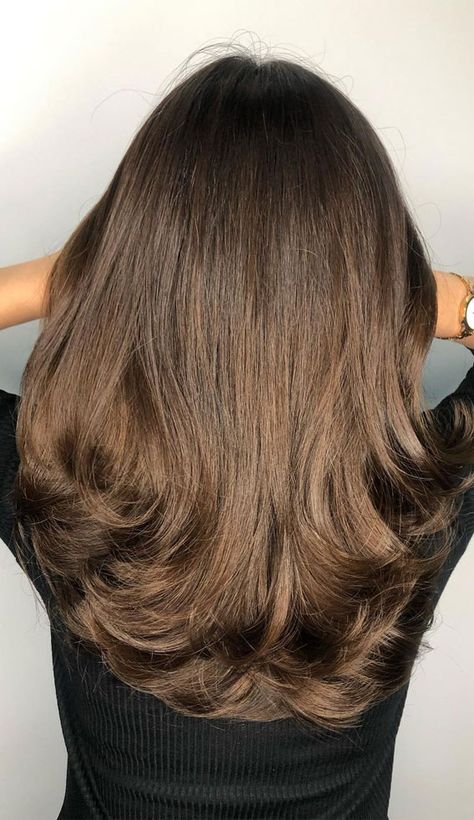 Cute Layered Haircut Mid Length Face Framing, Brown Balayage Layers, Face Framing No Layers, Haircuts Shoulder Length Layers, Leyera Haircut, Layered Haircut Long Hair, Haircut Layers Long, Layered Shag Haircut, Hairstyle For Wedding Party