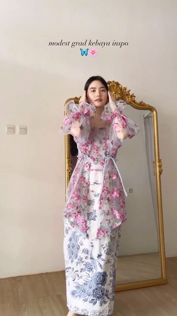 Model Tunik Batik, Kebaya Melayu, Renda Kebaya, Model Dress Batik, Model Dress Kebaya, Kebaya Modern Dress, Batik Kombinasi, Modern Kebaya, Dress Batik