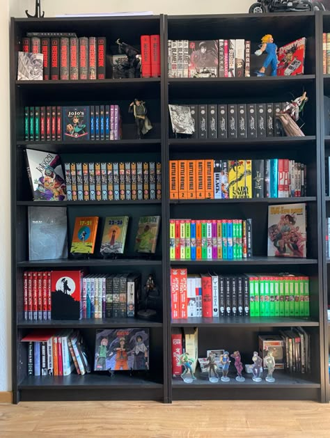 Gaming Bookshelf, Comic Collection Display, Comics Bookshelf, Comic Book Rooms, Manga Shelf, Comic Room, Geek Room, Bedroom Redesign, Diy Room Decor For Teens