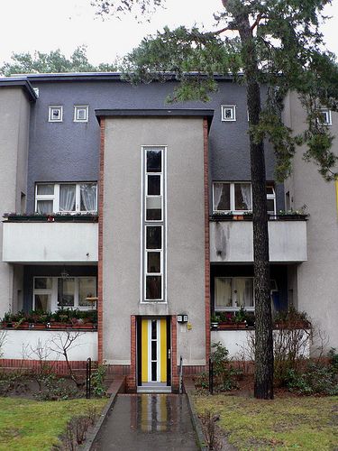 Bruno Taut @Ronni Jones Duff Le Toms Hutte Berlin Weimar Berlin, Bruno Taut, Modernism Architecture, Soviet Architecture, Berlin Architecture, Art Deco Homes, Modernist Architecture, Streamline Moderne, Architecture History