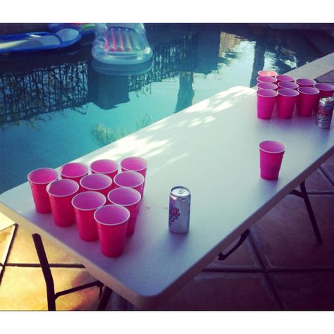 Pink Beer Pong, Highschool Party, Pink Sleepover, House Party Ideas, Adult Activities, Alcohol Games, Euphoria Party, Birthday 16, Trendy Party Decor