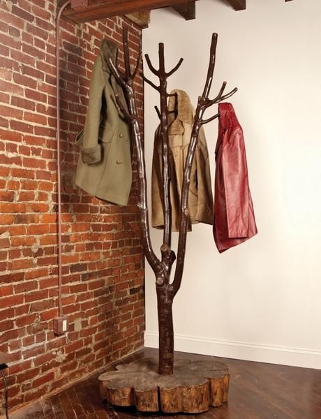 Do It Yourself Storage Ideas | do it yourself wooden coat racks for modern interior decorating Tree Coat Rack, Diy Coat, Coat Tree, Diy Tree, Modern Interior Decor, Log Furniture, Branch Decor, Diy Holz, Tree Stump