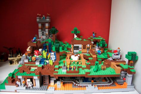 Lego Minecraft layout | With most of the sets from the first… | Flickr Clay Minecraft, Minecraft Lego Ideas, Minecraft Layout, Minecraft Fort, Brick By Boring Brick, Minecraft Fnaf, Minecraft Bedroom Decor, Minecraft Printables, Minecraft Lego