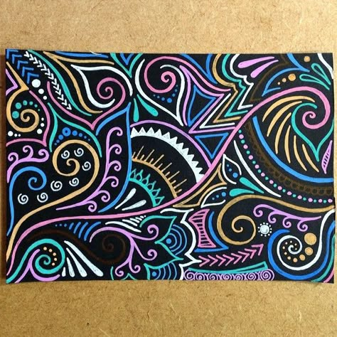 Posca Ideas, Doodle Art Zentangle, Gel Pen Drawings, Scratch Paper Art, Gel Pen Art, Art Zentangle, Posca Pens, Pen Doodles, Black Paper Drawing