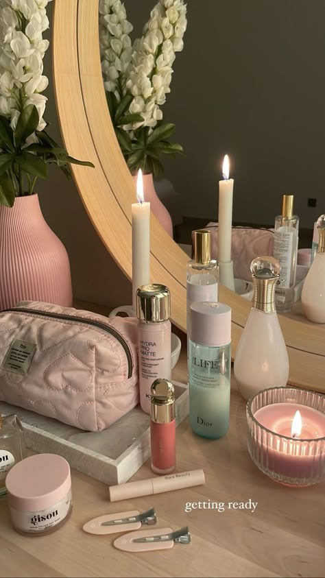 Beauty Influencer Aesthetic, Makeup Luxury, Influencer Aesthetic, Girly Room, Pink Girly Things, Beauty Influencer, Body Skin Care Routine, Games For Girls, Girly Fashion