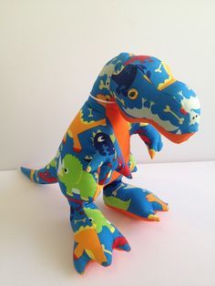 dinosaur_pattern_trex Dinosaur Sewing Pattern, Diy Toys Sewing, Dinosaur Sewing, Quilted Toys, Bear Patterns Free, Felt Animal Patterns, Softie Pattern, Soft Toy Patterns, Sewing Stuffed Animals