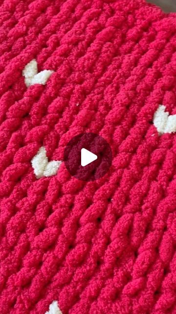 The Cozy Company on Instagram: "FULL TUTORIAL ON WEBSITE! Www.the-cozy-company.com Experimenting with new designs the other day and ended up making this cute heart blanket. A perfect find for your valentine ❤️ Interested in seeing the tutorial for this? Comment ❤️ to see it, coming soon! ❣️ • • • • #chunkyknit #chunkyknitblanket #diy #diycrafts #diyhomedecor #diydecor #diyideas #diyhome #diycraft #handmade #diygifts #diyvalentines #valentines #valentinesgift" Big Yarn Blanket, Chunky Blanket Diy, Chunky Knit Blanket Pattern, Valentine Crochet, Chunky Yarn Blanket, Crochet Heart Blanket, Chunky Yarn Crochet, Diy Knit Blanket, Hand Crocheted Blanket