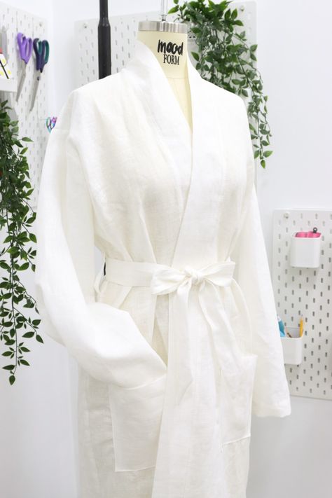 Bathrobe Pattern, Dressing Gown Pattern, Gown Sewing Pattern, Mood Sewciety, Plus Size Robes, Top Sewing, Free Sewing Pattern, Free Pdf Sewing Patterns, Dressing Gowns