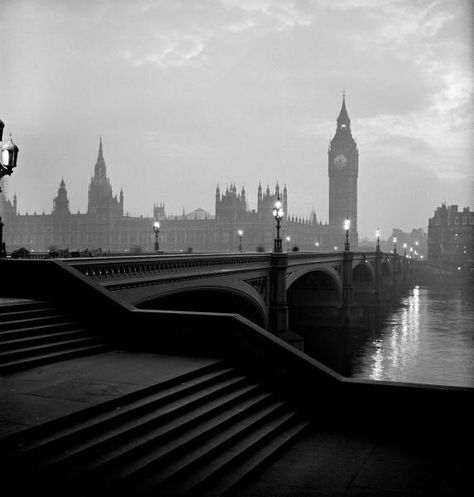 Parliament and the Thames Big Ben Art, Houses Of Parliament London, London Art Print, Westminster Bridge, Victorian London, London Pictures, City Of London, Houses Of Parliament, England And Scotland