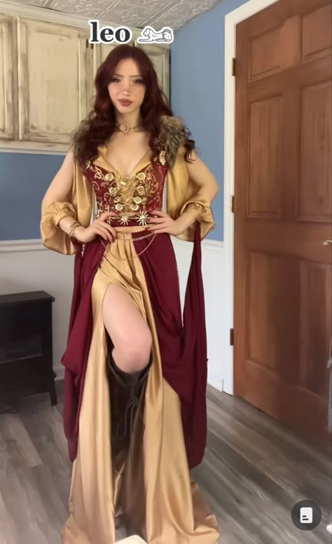 Medieval Corset Dress For Festival, Bohemian Fitted Medieval Dress For Cosplay, Luxury Romantic Medieval Dress For Larp, Ageminifairy Outfits, Renicansse Fair Outfits Fairy, Medieval Outfit Women, Lannister Fashion, Witchy Attire, Pregnant Ren Faire Costume