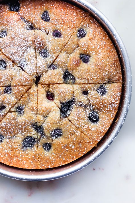 Lemon Blueberry Cornmeal Cake Things you need… 1/2 cup unsalted butter, softened 1/2 brown sugar 1/2 cup granulated sugar 1 tbsp lemon zest 1 1/2 tsp vanilla 2 eggs, room temp 1 cup sour cream (preferably full fat) 1 cup fresh or frozen blueberries 1 1/2 cup all purpose flour 2 tsp baking powder 1/2 … Blueberry Cornbread With Lemon Butter, Lemon Cornmeal Cake, First Watch Blueberry Lemon Cornbread, Blueberry Cornmeal Cake, Blueberry Lemon Cornbread, Blueberry Lemon Cornbread First Watch, Blueberry Cornbread, Cornmeal Cake, Cornmeal Recipes