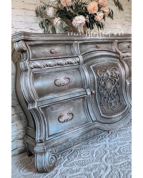 Gray Painted Furniture, Online Painting Classes, Diy Furniture Painting, Rustic Furniture Diy, Wise Owl Paint, Refinish Furniture, Boxes Ideas, How To Paint Furniture, Chalk Paint Ideas