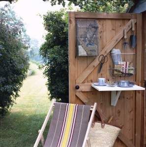 Using shed door for storage/organization  "you can paint the shed a subdued green or blue to make it appear smaller." Shed Conversion Ideas, Tool Shed Organizing, Allotment Shed, Allotment Ideas, Shed Of The Year, Shed Office, Shed Door, Shed Organization, Storage Shed Plans