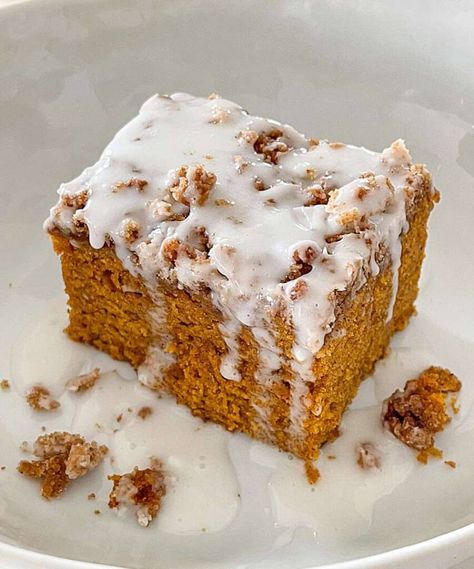 Pumpkin Glaze, Pumpkin Spice Glaze, Pumpkin Spice Coffee Cake, Spice Coffee Cake, Pumpkin Coffee Cake Recipes, Sour Cream Scones, Pumpkin Coffee Cake, Pumpkin Spice Creamer, Pumpkin Bundt Cake