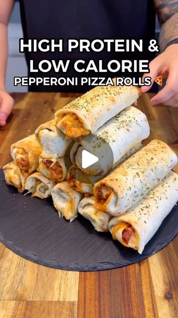 MUNCHIES PREPPER ™ on Instagram: "High Protein Cheesy Pepperoni Pizza Rolls 🍕
Only 330 Calories & 35g Protein! 💪🏼

(Macros: Per Serving - 12 Total)
330 Calories
6.5gC | 14gF | 35gP

Ingredients:
200g Thinly Sliced Mini Pepperoni (Sultans Beef Pepperoni - can be substituted for Turkey pepperoni or regular pepperoni)
1.1KG Extra Lean Beef Mince
1 Tsp Salt, 1 Tsp Garlic Powder, 1 Tsp Onion Powder, 1.5 Tsp Italian Herb Seasoning
4 Diced Garlic Cloves
200g Tomato Paste (Leggo’s Garlic & Herb Pizza Sauce)
80g Softened Light Cream Cheese
100ml Hot Sauce (Franks Redhot Buffalo Sauce)
Parsley
15g Freshly Grated Parmesan Cheese
12 Small/Medium Tortillas (Missions Carb Balance Tortillas)
20g Grated Mozzarella (per pizza roll)

Don’t forget to check out my digital recipe cook books with over 200 ea High Protein Tortilla Roll Ups, Low Carb Pizza Rolls With Tortillas, Pizza Roll Ups Tortilla, Turkey Pepperoni Recipes, Keto Pizza Rolls, Herb Pizza, Healthy Protein Desserts, Carb Balance Tortillas, Beef Pepperoni